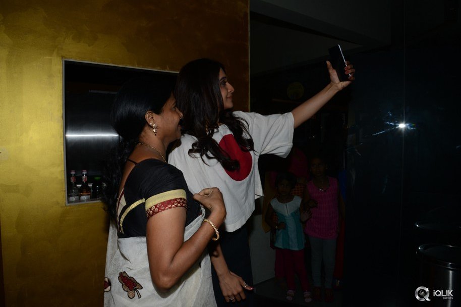 Celebs-at-Size-Zero-Movie-Special-Show